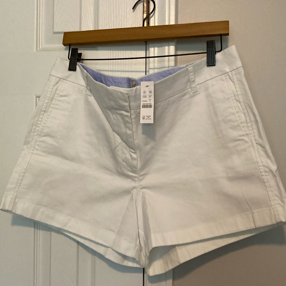 JCrew 4” stretch chino shorts